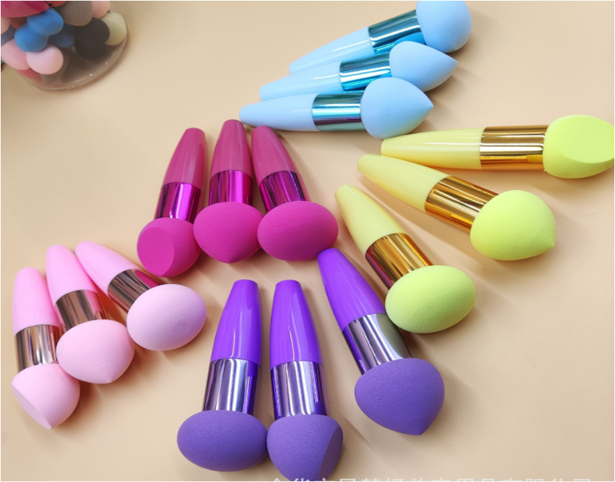Sponge Makeup Brush