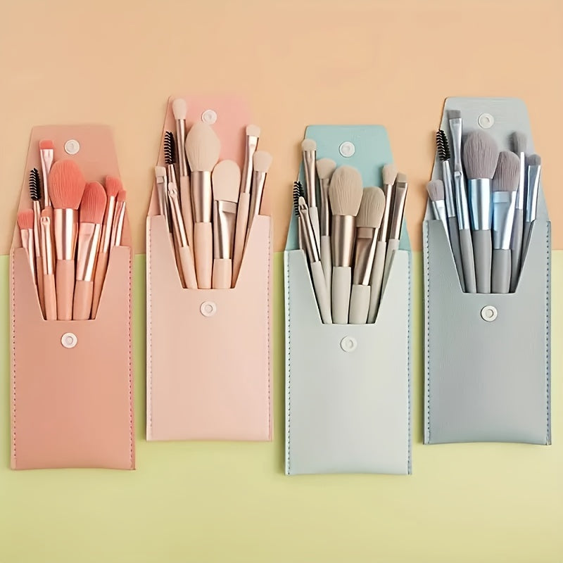 Makeup Brush in Faux Leather Pouch